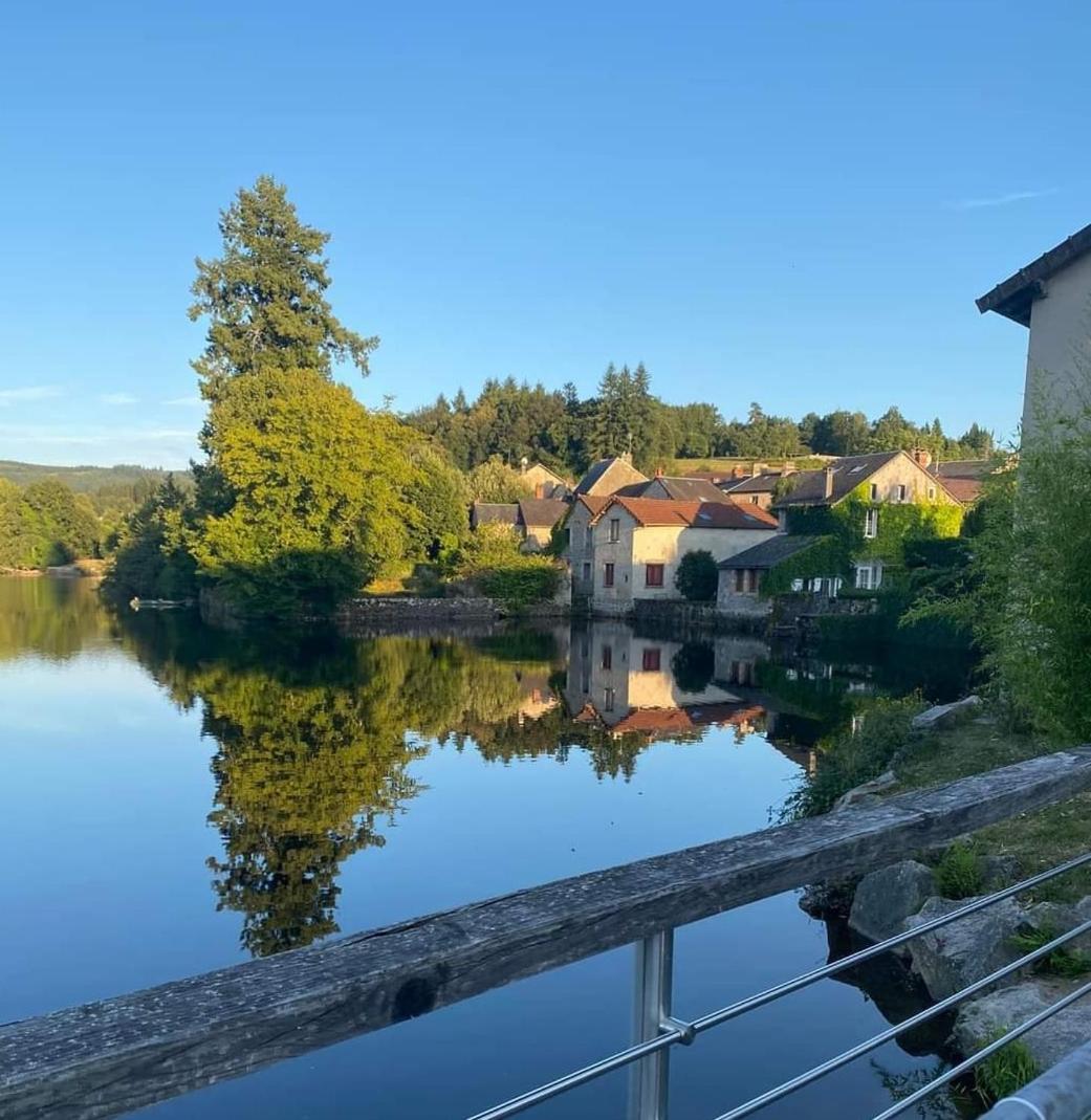 Appartamento Chez Henry Peyrat-le-Château Esterno foto